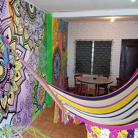 Hostal Aqui Me Quedo San Pedro Sula Exterior foto