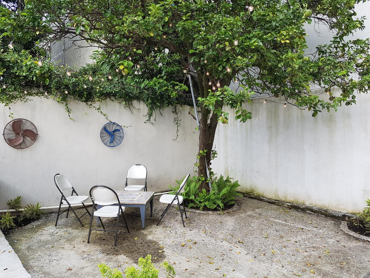 Hostal Aqui Me Quedo San Pedro Sula Exterior foto